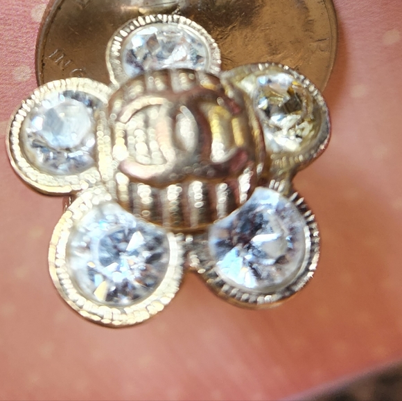 CHANEL y2k HTF Camelia Gold Gaudy Huge Chunky Rhinestone Flower Cocktail Ring 6 - Picture 9 of 15